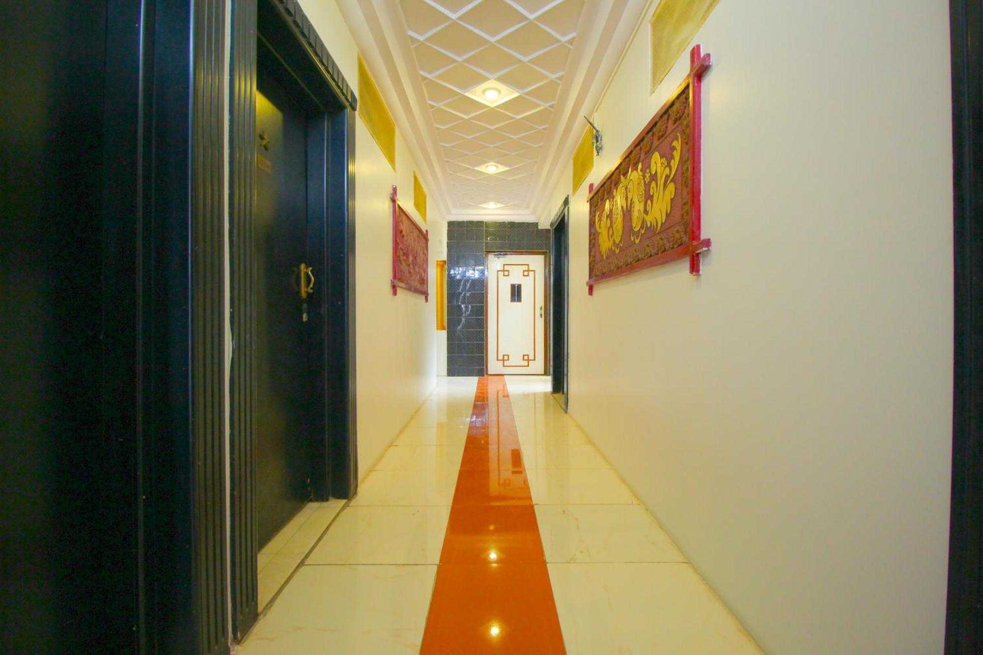 ראג'קוט Hotel Upasana מראה חיצוני תמונה